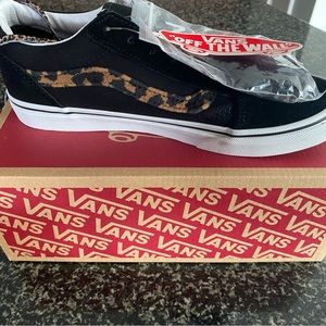 Vans brand new in box. Youth size 5.